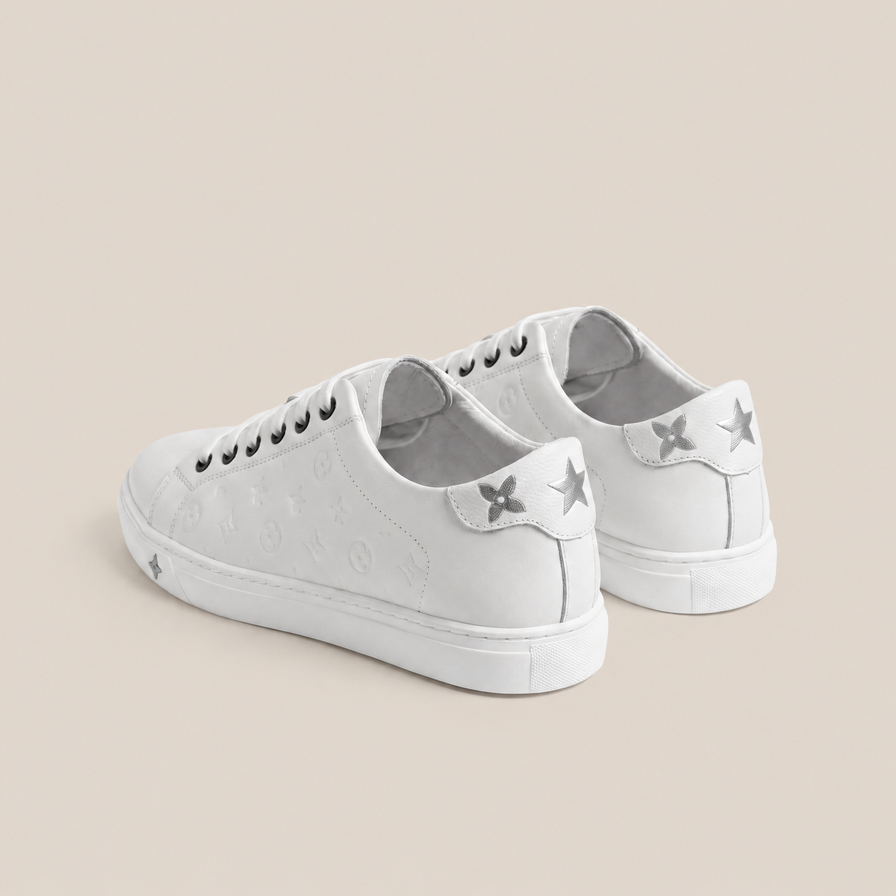 MONOGRAM WHITE