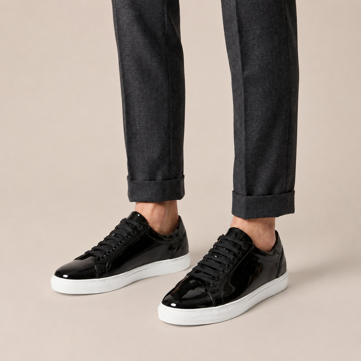 PIANO BLACK